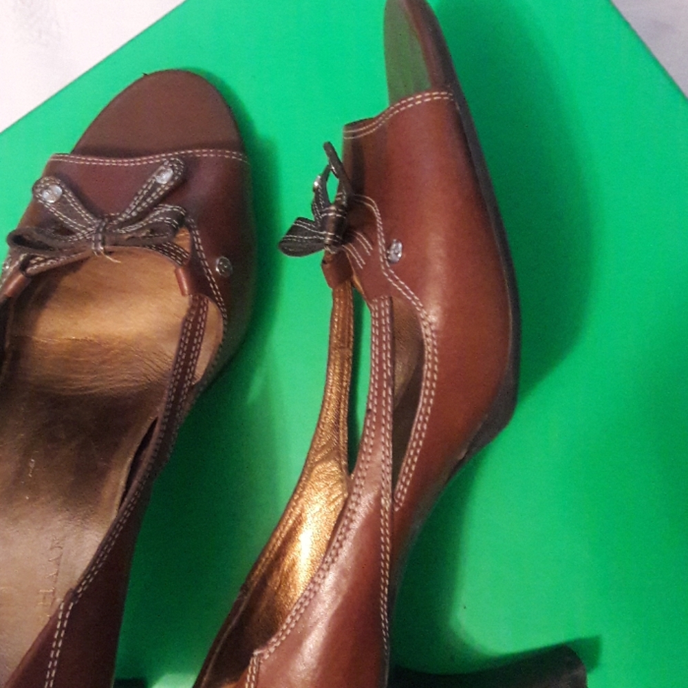Cole Haan open toe pump - Picture 5 of 6